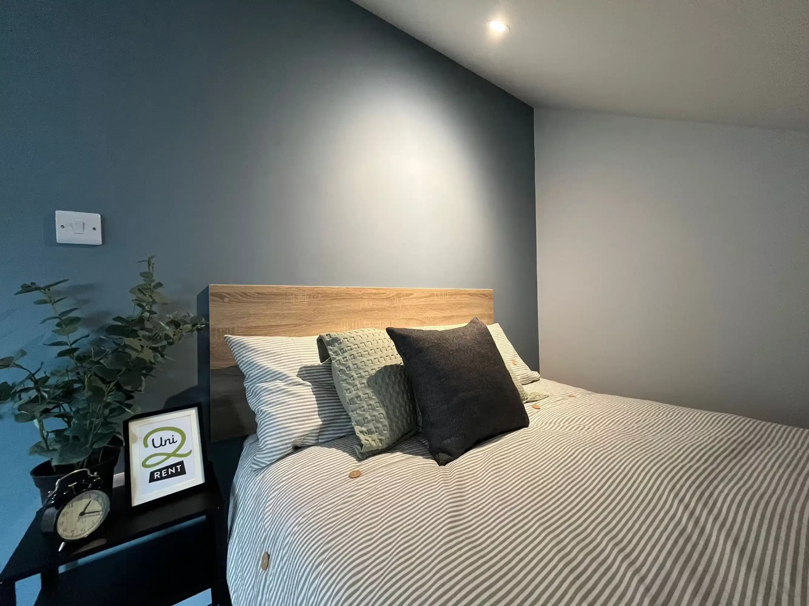 Commercial Point, Nottingham - Nottingham, England, United Kingdom - Bedroom