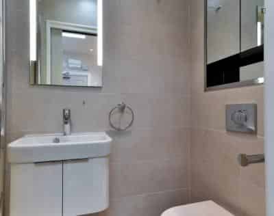 Bedroom 1 - Bedroom?w=400&h=260&fit=crop&q=40&auto=format&trim=auto