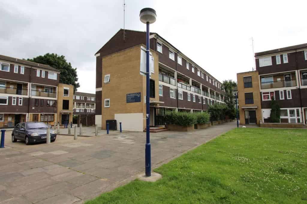 Room in a 5 Bedroom Apartment, Lawrence Cl, London E3 2BQ - London, England, United Kingdom - Exterior