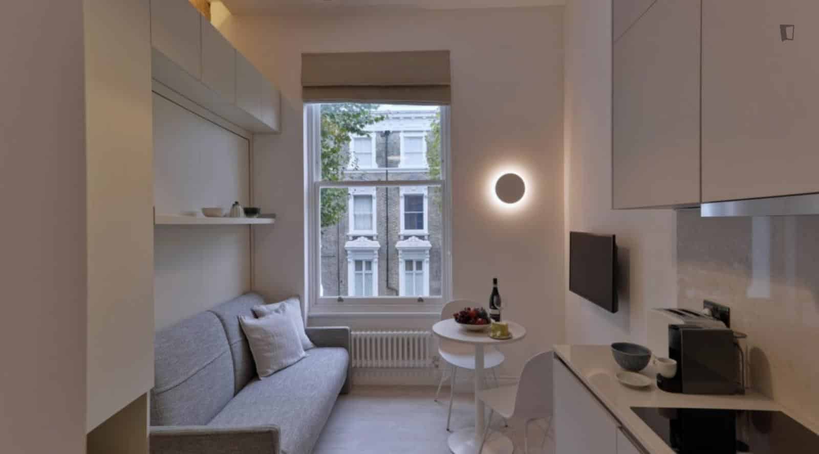 Studio - Bathroom?w=400&h=260&fit=crop&q=40&auto=format&trim=auto