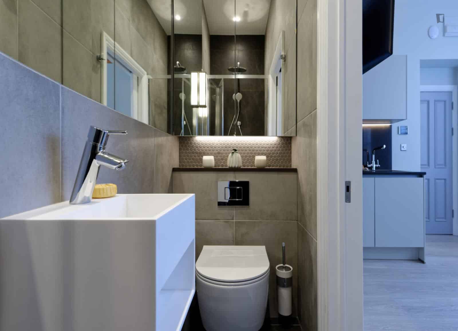 Studio - Bathroom?w=400&h=260&fit=crop&q=40&auto=format&trim=auto