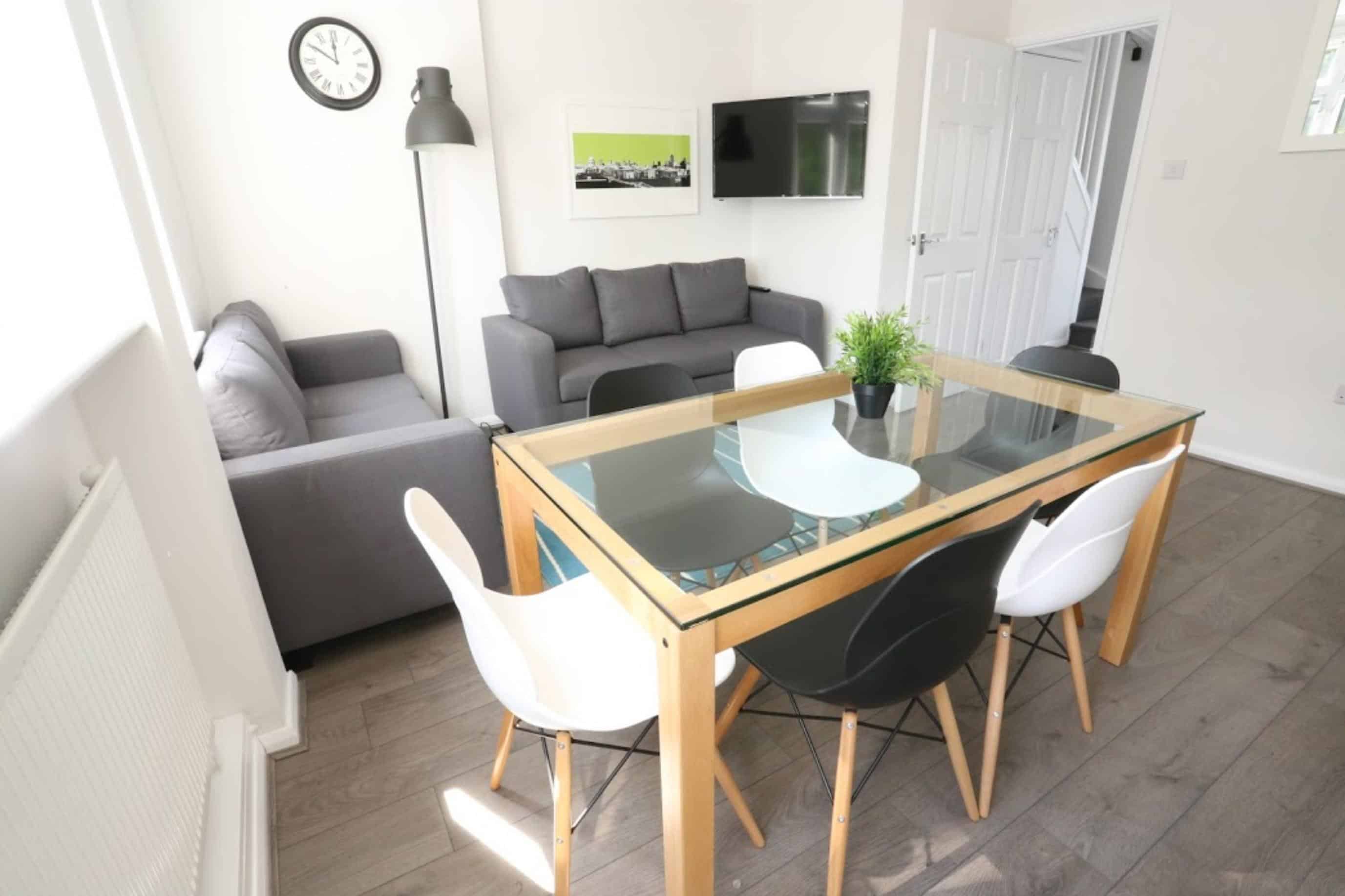 Bright Double Bedroom In Poplar, London - London, England, United Kingdom - Common Area