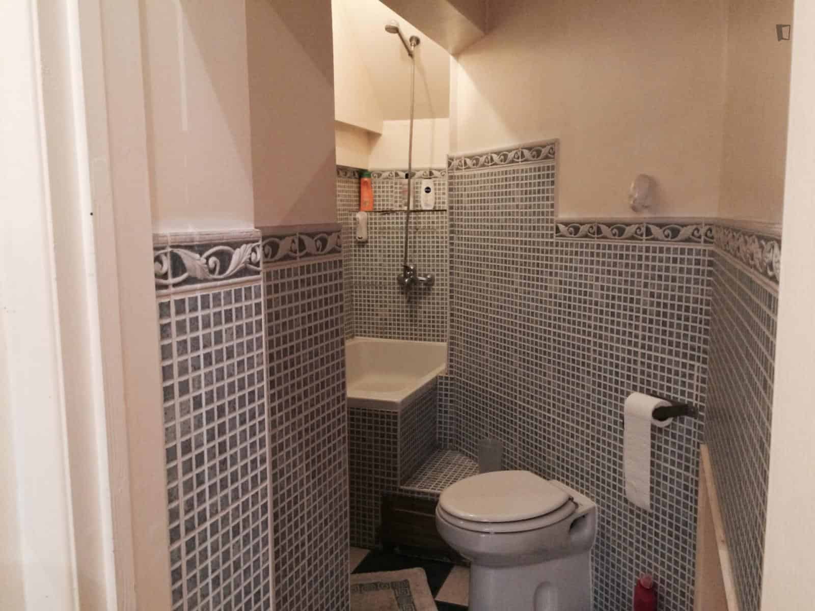 1 Bedroom 1 Bathroom Apartment - Kitchen?w=400&h=260&fit=crop&q=40&auto=format&trim=auto