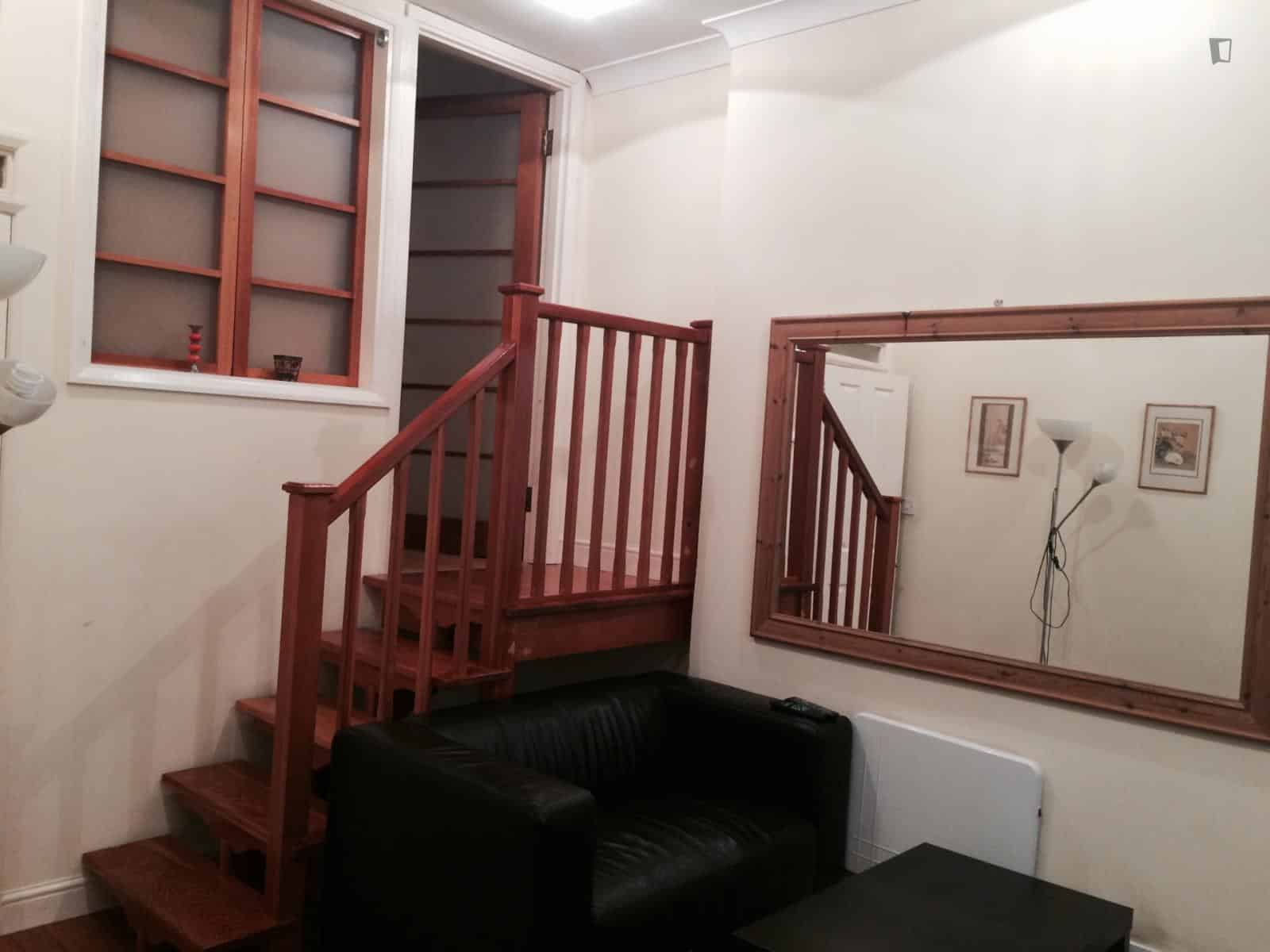 Centrally Located And Cosy Bayswater Notting Hill Gate Apartment, London - London, England, United Kingdom - 1 Bedroom 1 Bathroom Apartment - Amenities