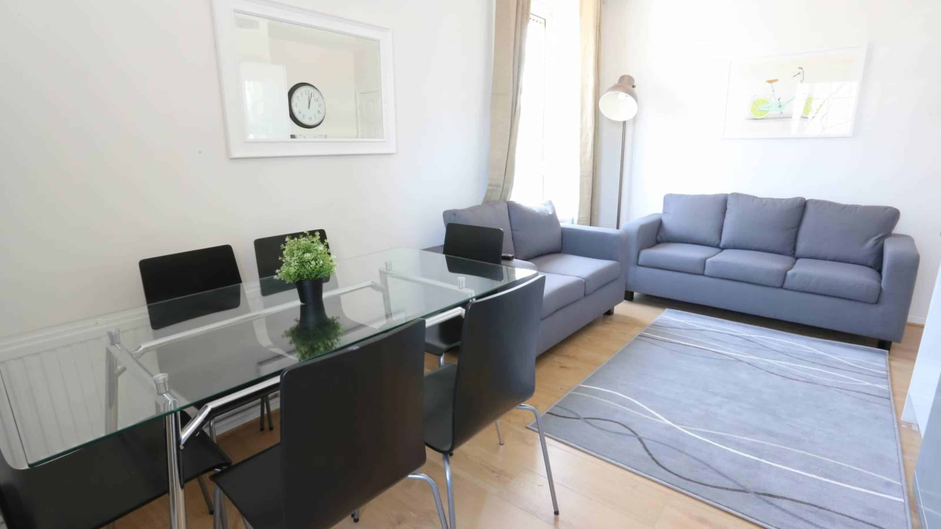 Welcoming Double Bedroom In Bromley By Bow, London - London, England, United Kingdom - Amenities