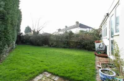 Room in a 6 Bedroom Apartment, Evesham Way, Ilford IG5 0EJ (Flat 2) - London, England, United Kingdom - Exterior