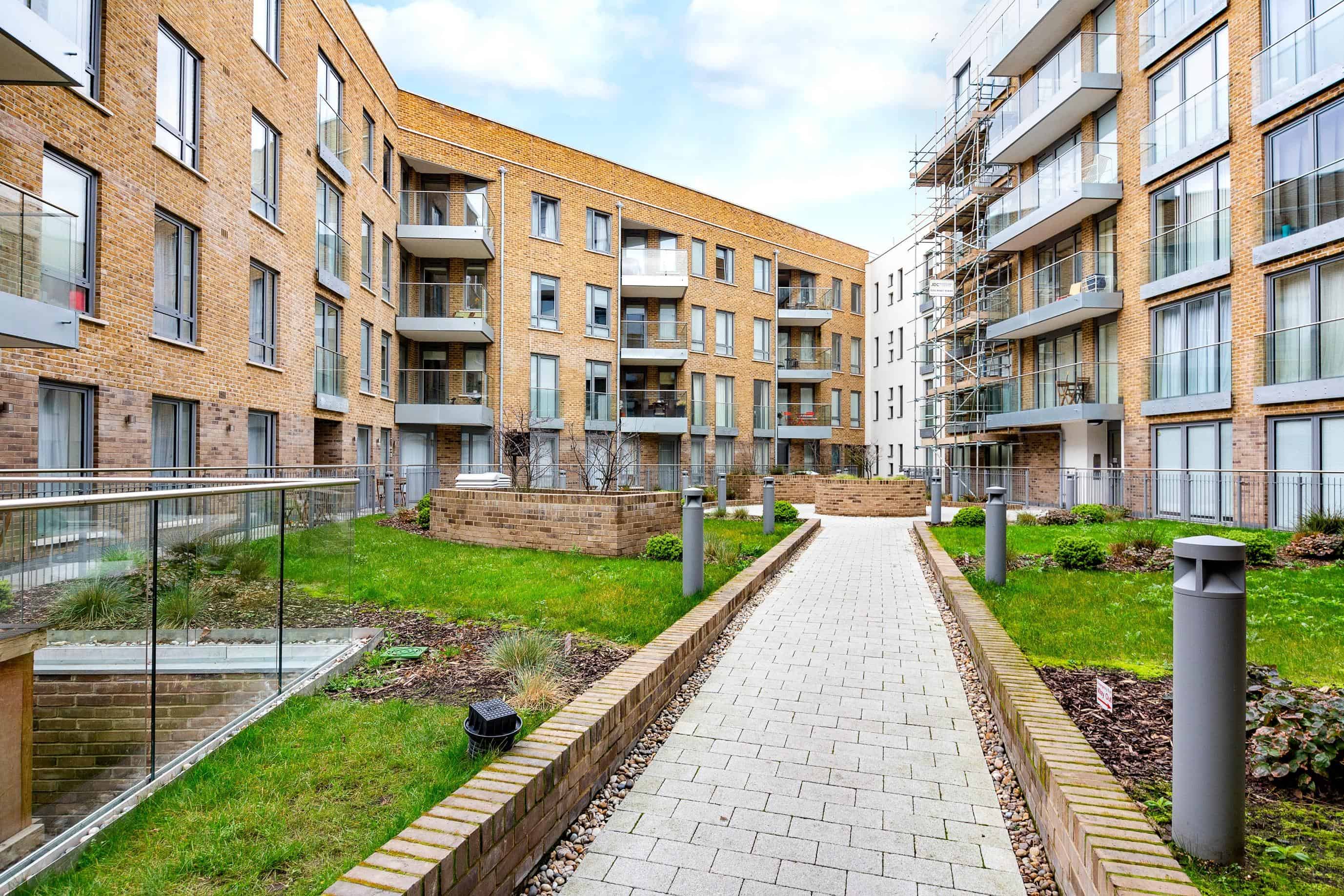 Room in a 2 Bedroom Apartment, St Anne's Row, London E14 7GE (Flat 2) - London, England, United Kingdom - Exterior
