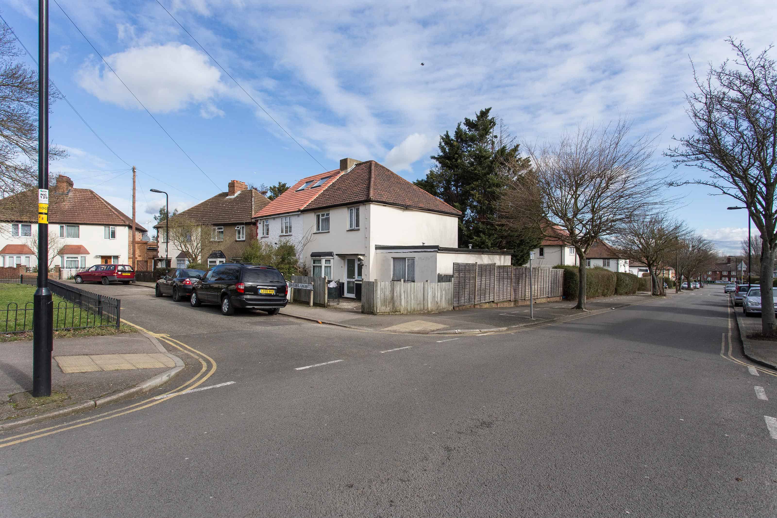 Room in a 5 Bedroom Apartment, Du Cane Rd, London W12 0NN - London, England, United Kingdom - Exterior