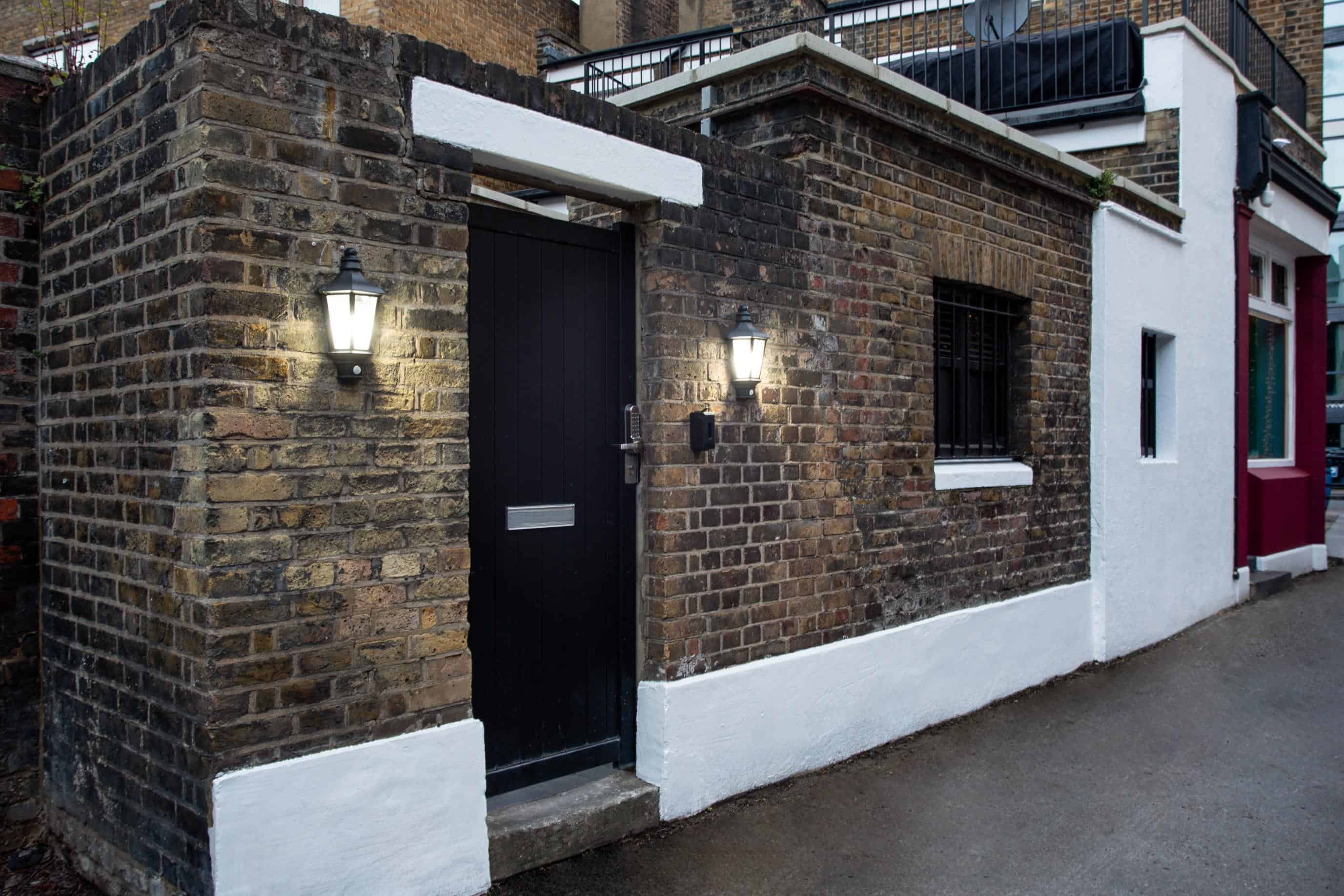 Studio Room, Holloway Rd, London N7 8DB - London, England, United Kingdom - Exterior