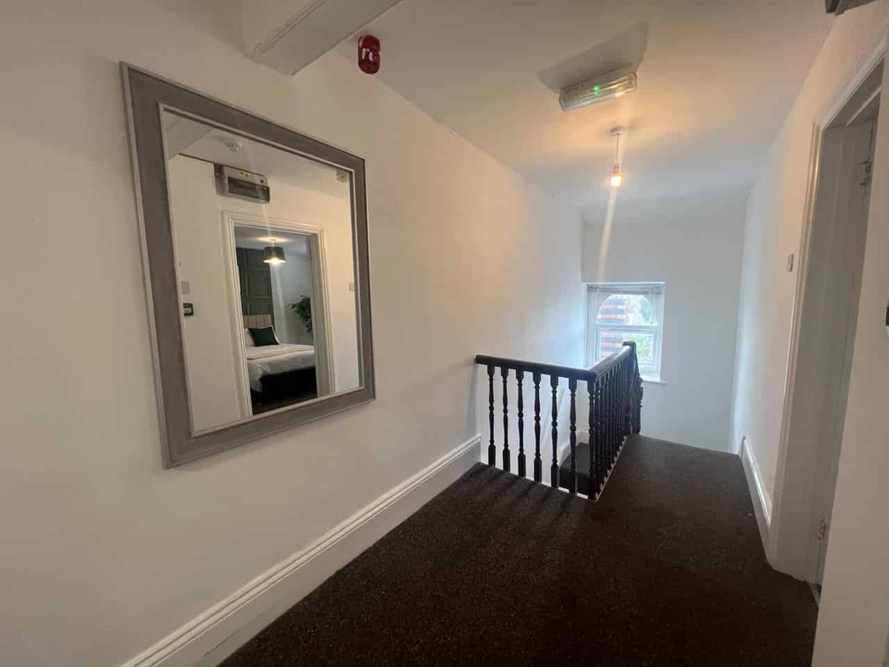 4 Bedroom 2 Bathroom Apartment - Bedroom?w=400&h=260&fit=crop&q=40&auto=format&trim=auto