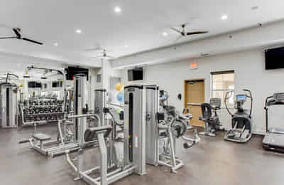 University Commons In Minneapolis, Minneapolis - Minneapolis, Minnesota, United States - Amenities