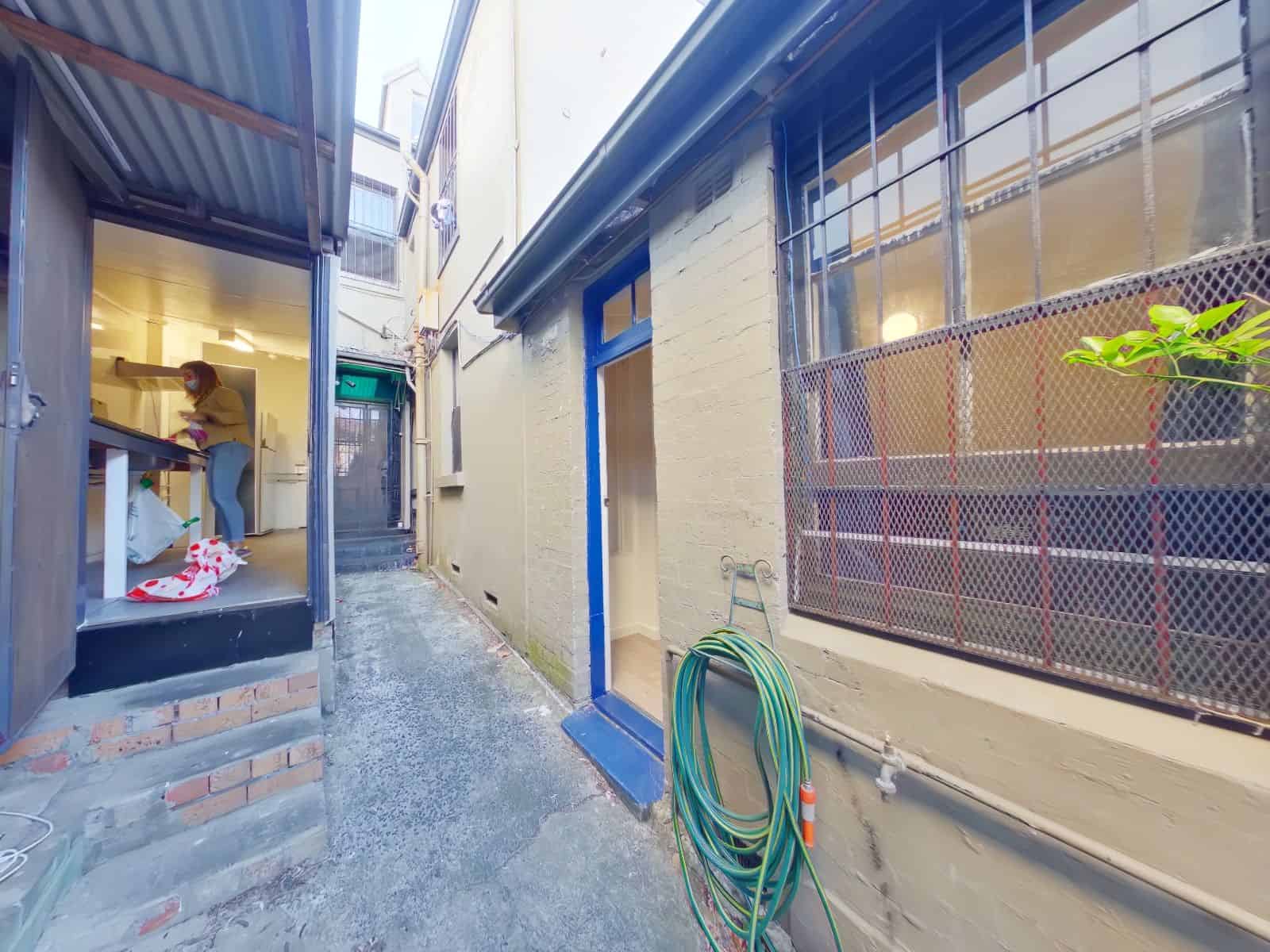 Room in a 11 Bedroom Apartment, 70 Flinders, Darlinghurst, Sydney - Sydney, New South Wales, Australia - Exterior