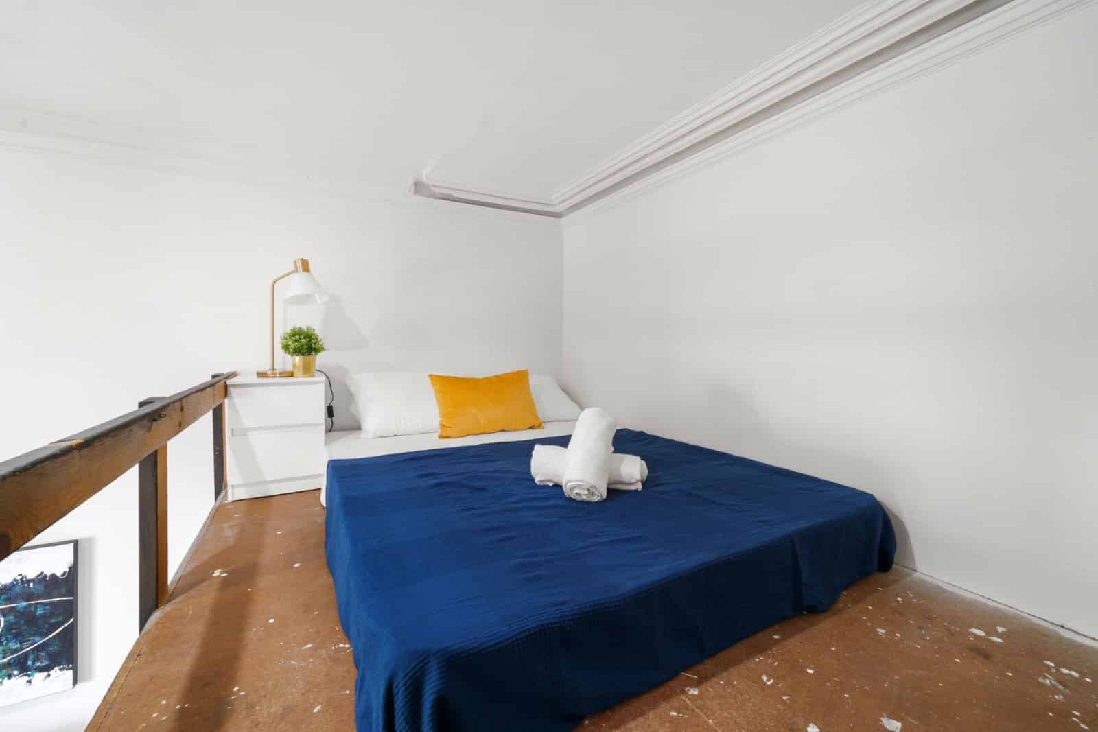 Room in a 12 Bedroom Apartment, 195 Cleveland, Redfern, Sydney - Sydney, New South Wales, Australia - Room 9 - Bedroom