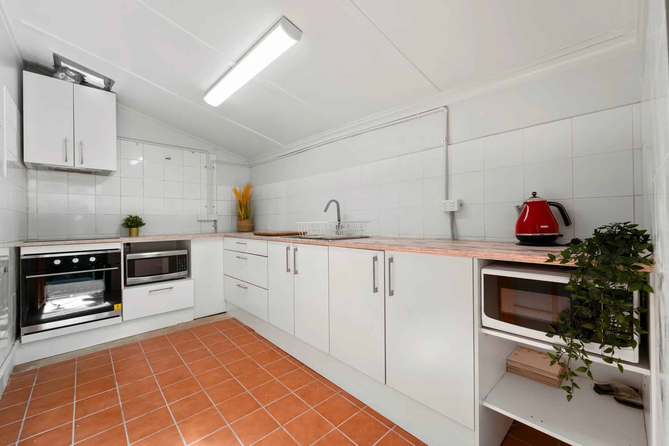 Room in a 5 Bedroom Apartment, 195 Harris, Pyrmont, Sydney - Sydney, New South Wales, Australia - Kitchen