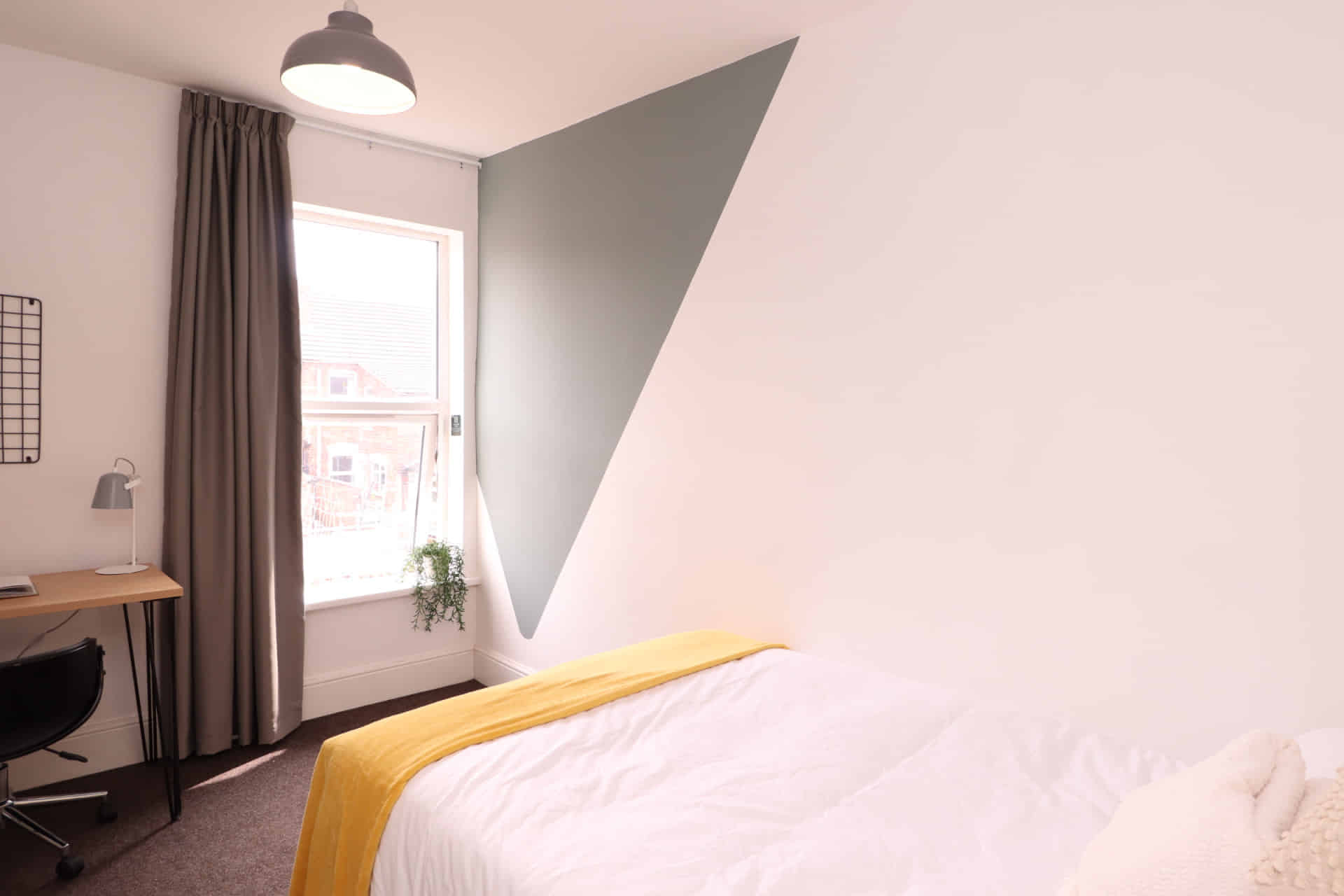 Thesiger Street LN5, Lincoln - Lincoln, England, United Kingdom - 5 Bedroom  2 Bathroom - Bedroom