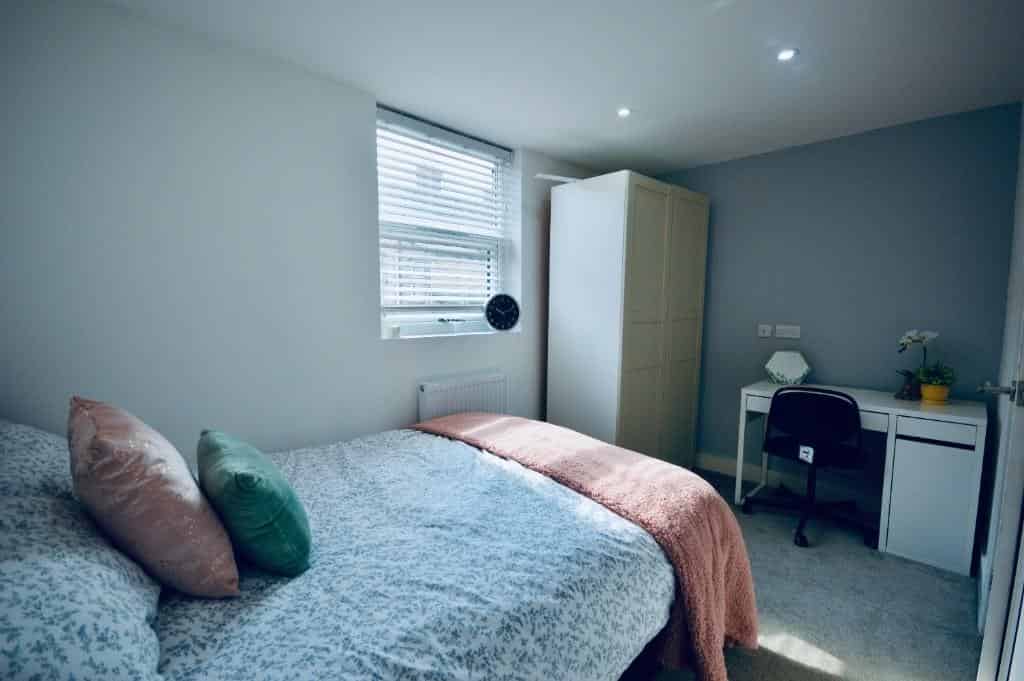 Upper Warwick Street L8, Liverpool - Liverpool, England, United Kingdom - 6 Bed 3 Bath - Bedroom