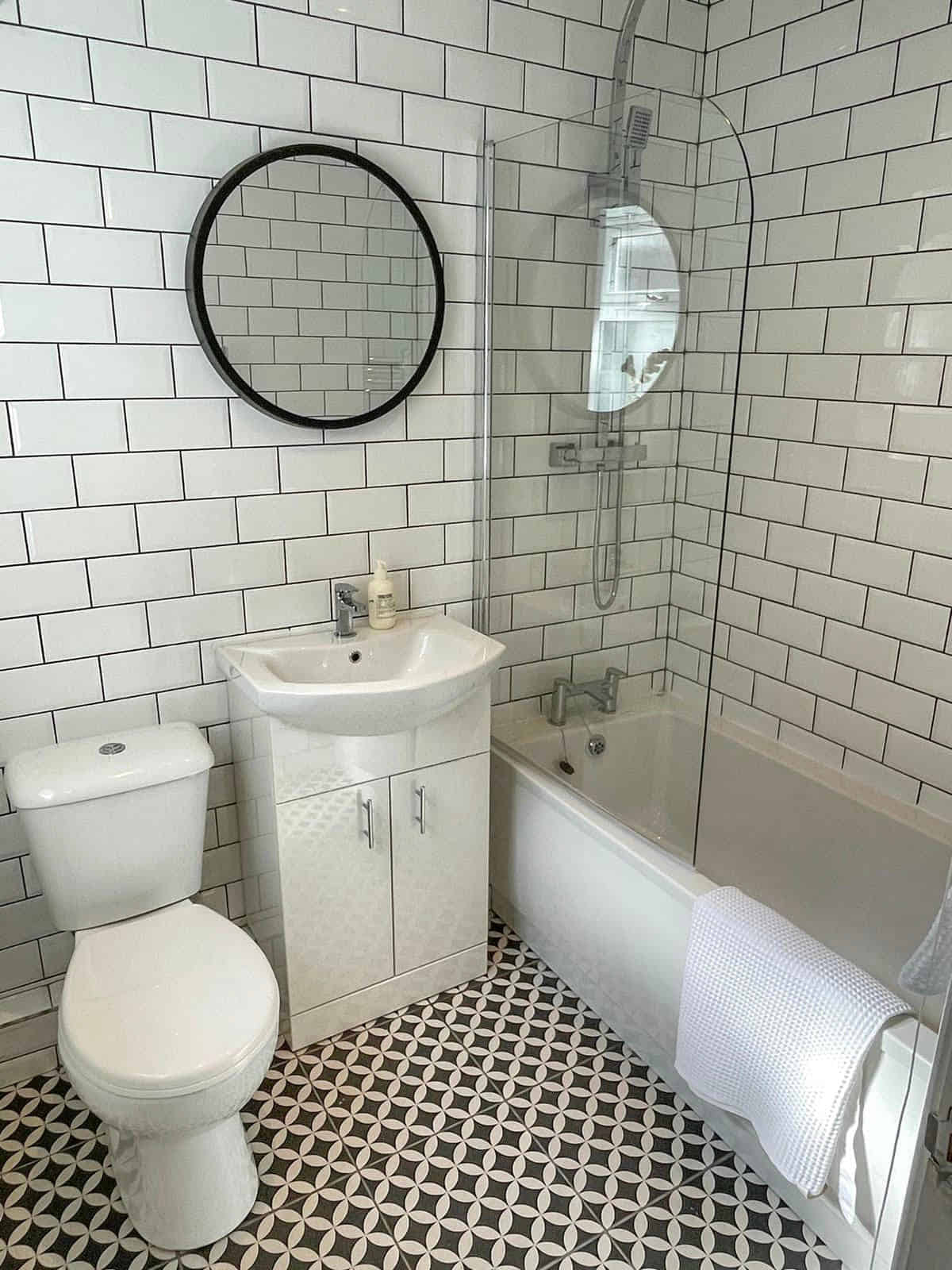 Hinton Street L6, Liverpool - Liverpool, England, United Kingdom - Bathroom