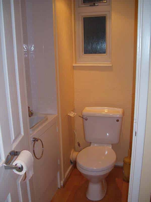 Worcester Road Sutton SM2, London - London, England, United Kingdom - 1 Bedroom 1 Bathroom - Bathroom