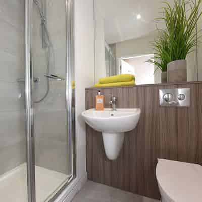 Amenities?w=400&h=260&fit=crop&q=40&auto=format&trim=auto