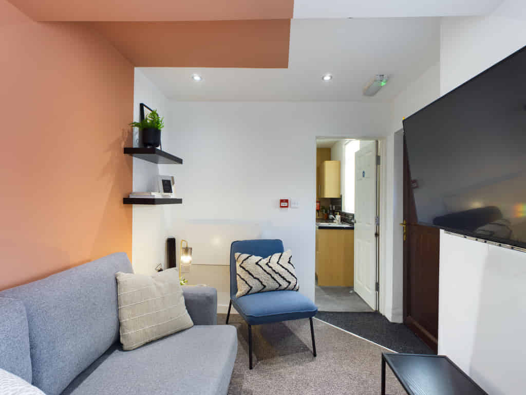 Room in a 5 Bedroom Apartment, 65 Hall Ln, Liverpool L7 8TE - Liverpool, England, United Kingdom - Common Area