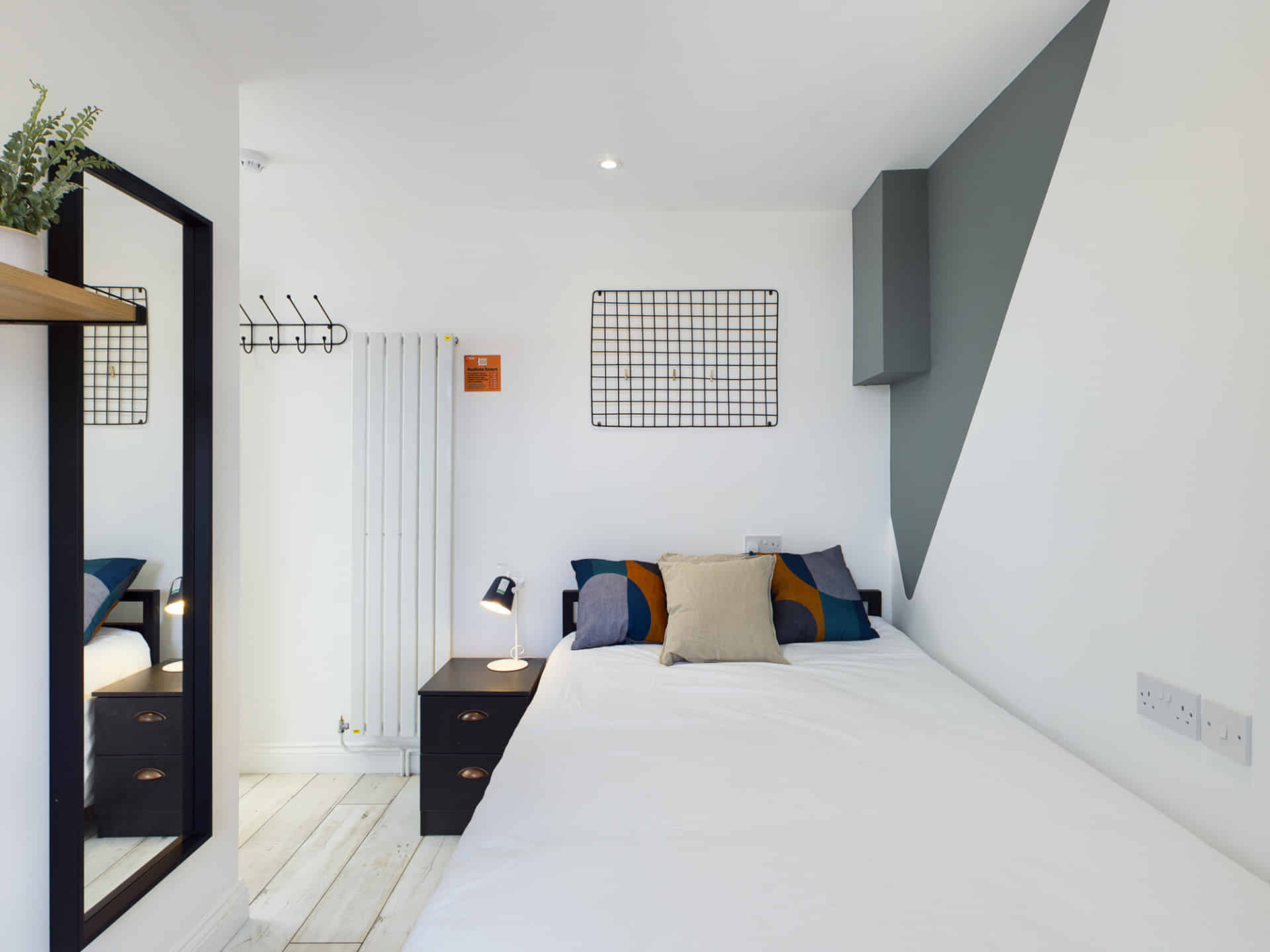 Room in a 4 Bedroom Apartment, 56 Connaught Rd, Liverpool L7 8RP - Liverpool, England, United Kingdom - 4 Bedroom 1 Bathroom Apartment - 3 - Bedroom