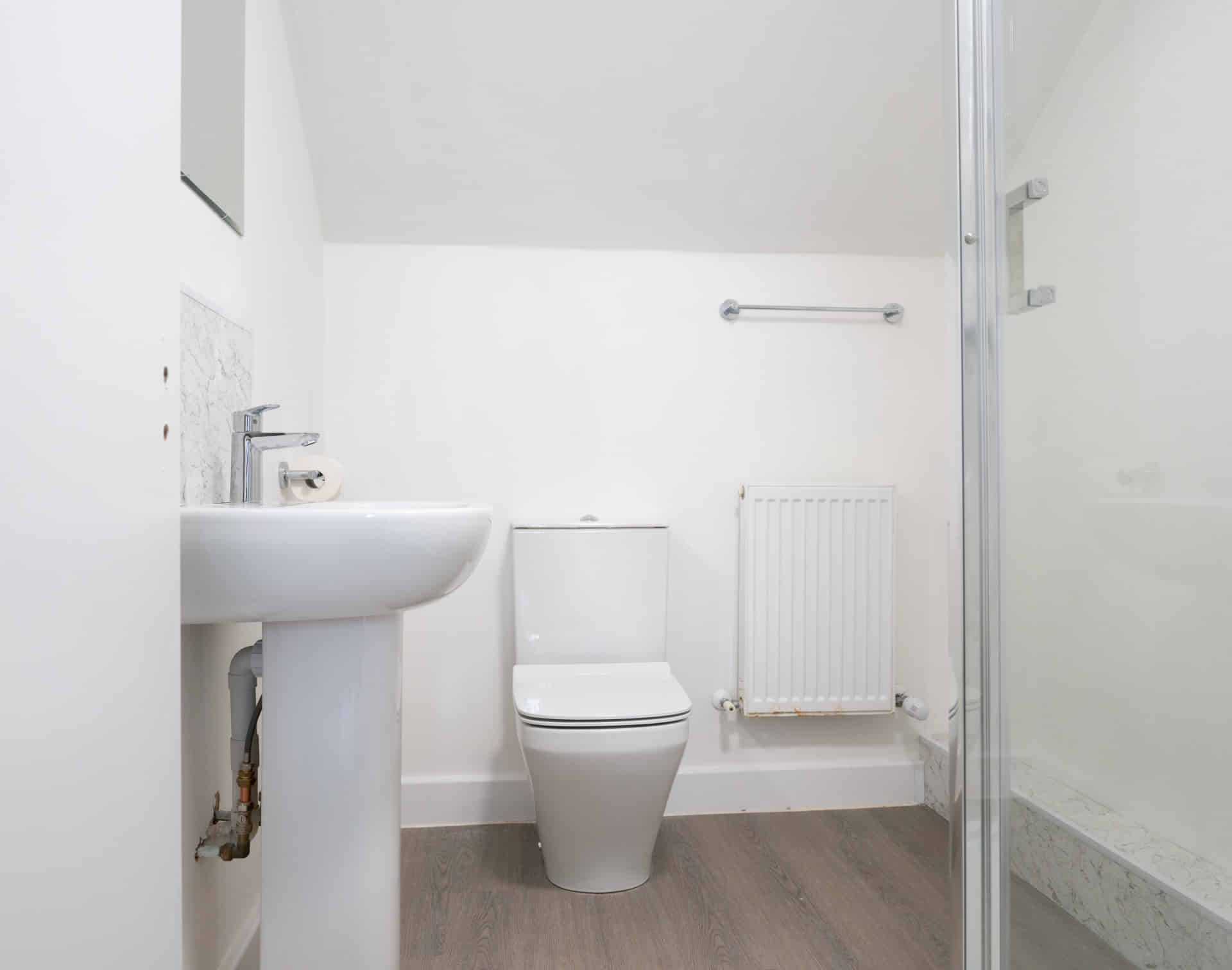 Room in a 3 Bedroom Apartment, 331 Dickenson Rd, Manchester M13 0NR - Manchester, England, United Kingdom - 3 Bedroom 1 Bathroom Apartment - 1 - Bathroom