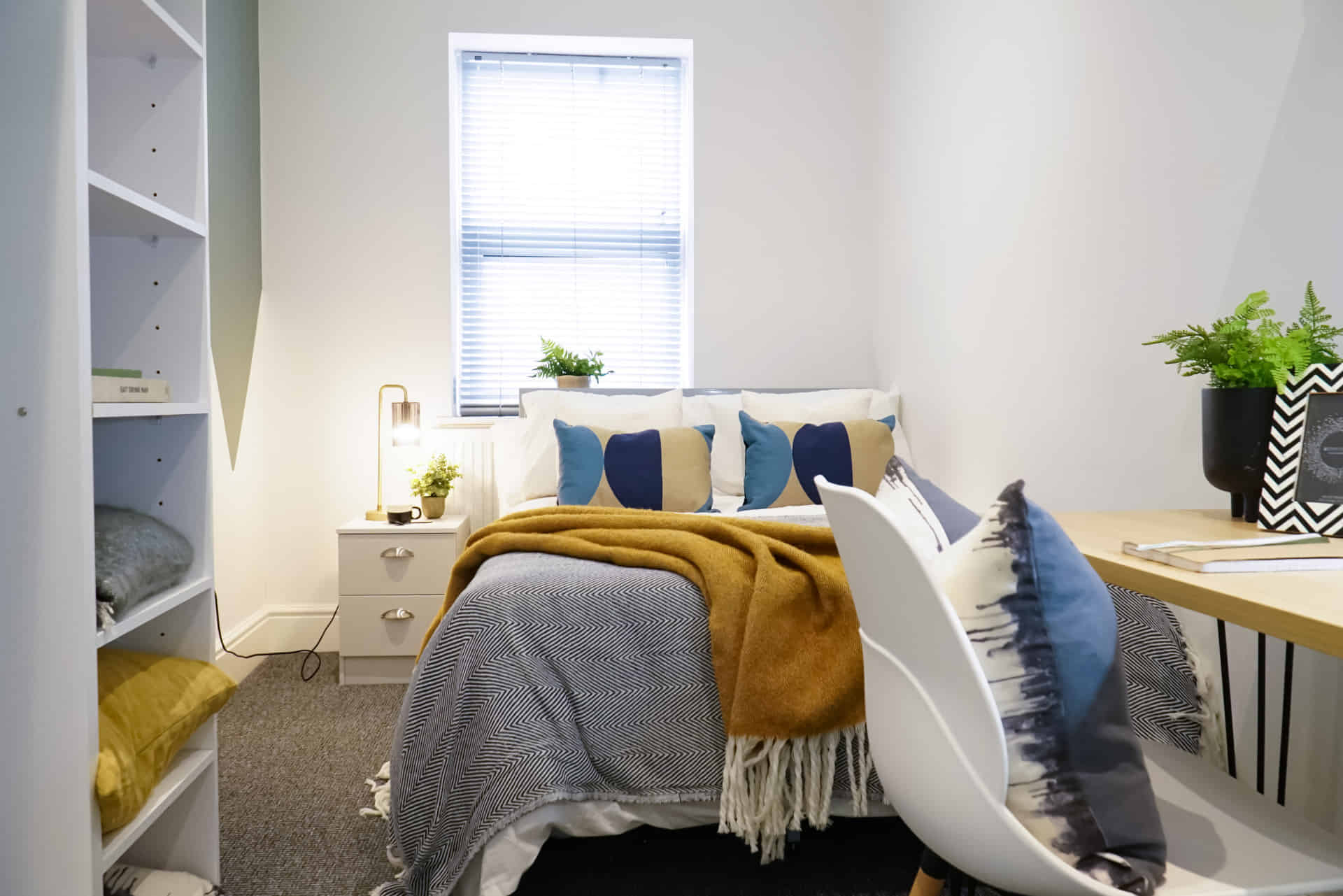 Room in a 5 Bedroom Apartment, 14 Driffield St, Manchester M14 7HZ - Manchester, England, United Kingdom - 5 Bedroom 2 Bathroom Apartment - 1 - Bedroom