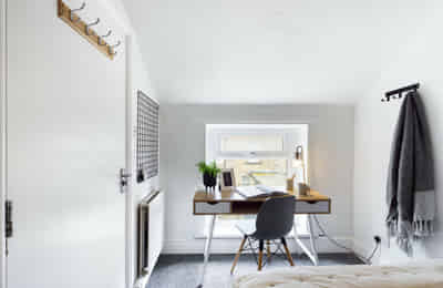 Common Area?w=400&h=260&fit=crop&q=40&auto=format&trim=auto