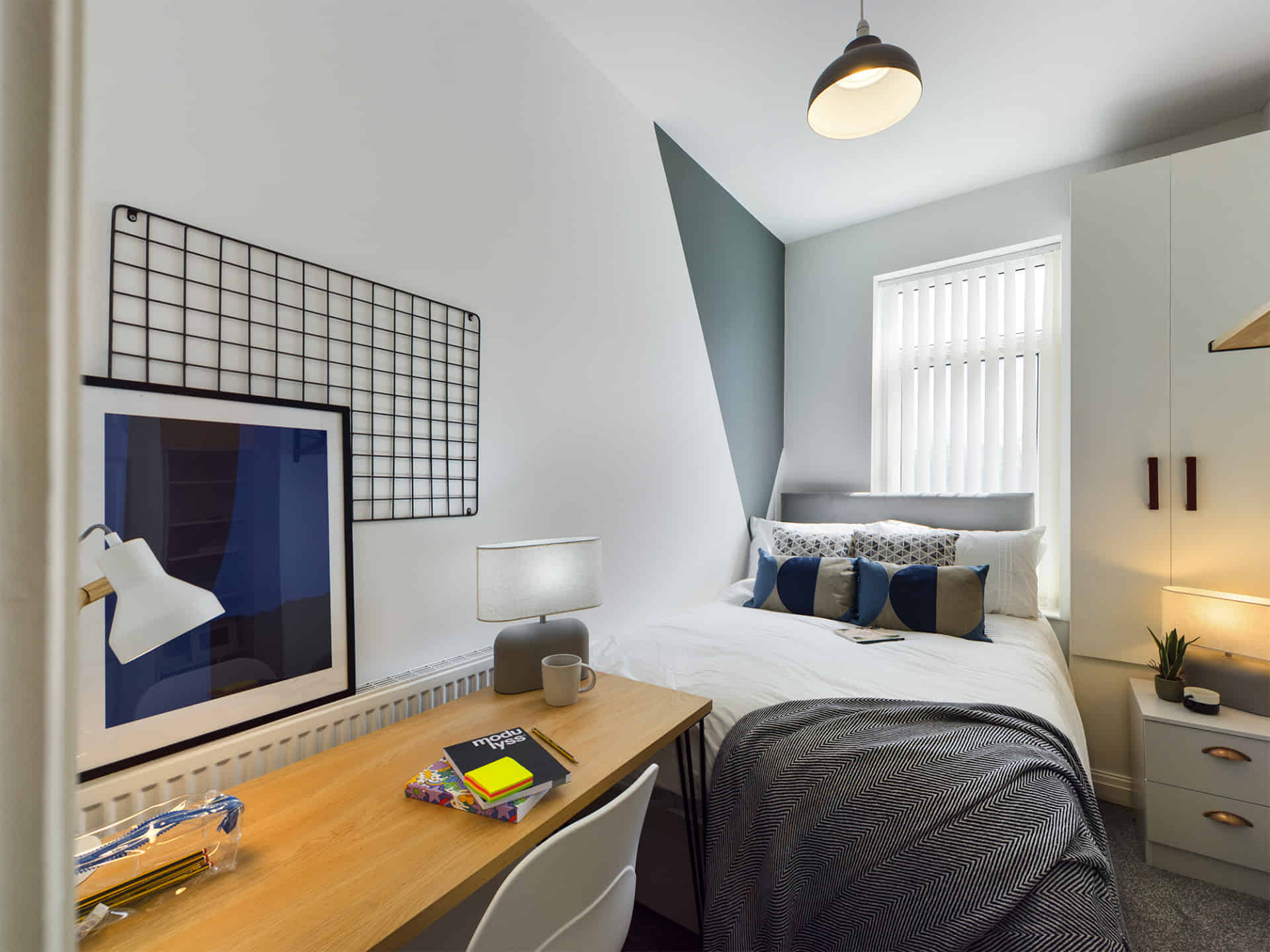 5 Bedroom 5 Bathroom Apartment - 2 - Bathroom?w=400&h=260&fit=crop&q=40&auto=format&trim=auto
