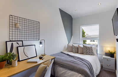 Common Area?w=400&h=260&fit=crop&q=40&auto=format&trim=auto