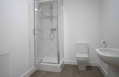 Common Area?w=400&h=260&fit=crop&q=40&auto=format&trim=auto
