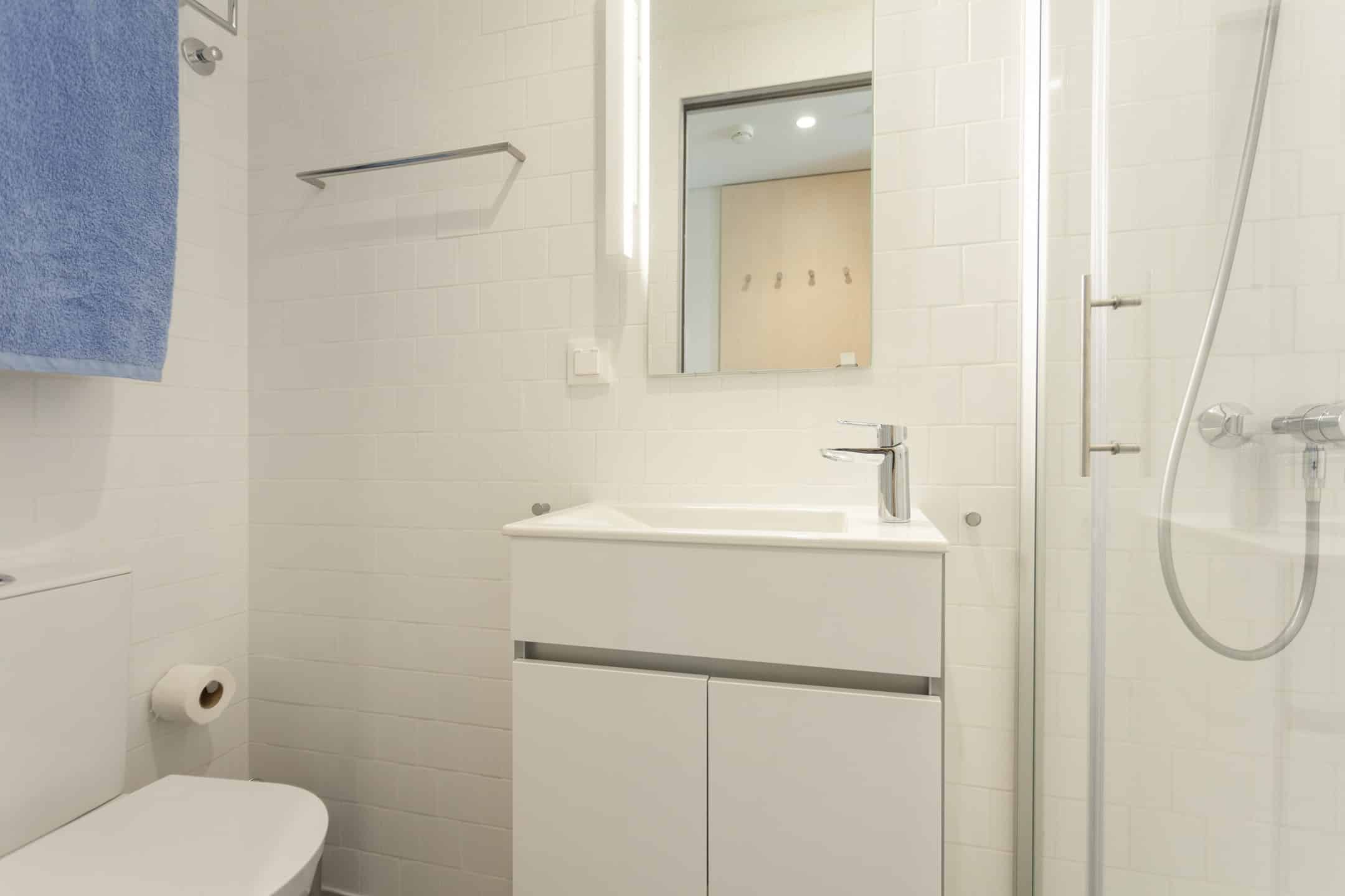 Classic Plus Studio - Amenities?w=400&h=260&fit=crop&q=40&auto=format&trim=auto