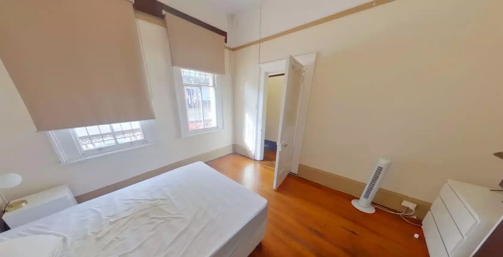 Common Area?w=400&h=260&fit=crop&q=40&auto=format&trim=auto
