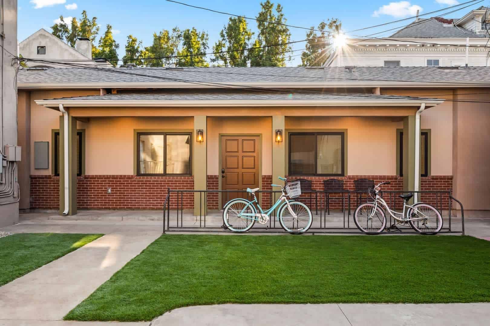 St. James, Los Angeles - Los Angeles, California, United States - Amenities