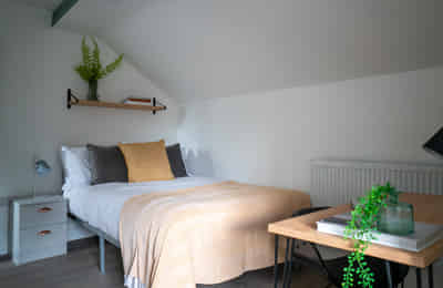 3 Bedroom 1 Bathroom Apartment - Kitchen?w=400&h=260&fit=crop&q=40&auto=format&trim=auto