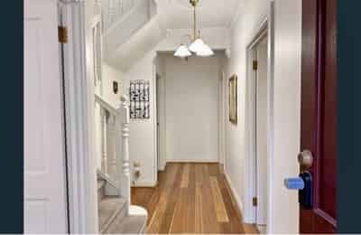 Room 5 - Bathroom?w=400&h=260&fit=crop&q=40&auto=format&trim=auto