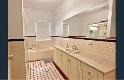 Room in a 5 Bedroom Apartment, 66 Alfred Street, Adelaide City Council, Adelaide 5000 (Room 4) - Adelaide, South Australia, Australia - Room 1 - Bathroom