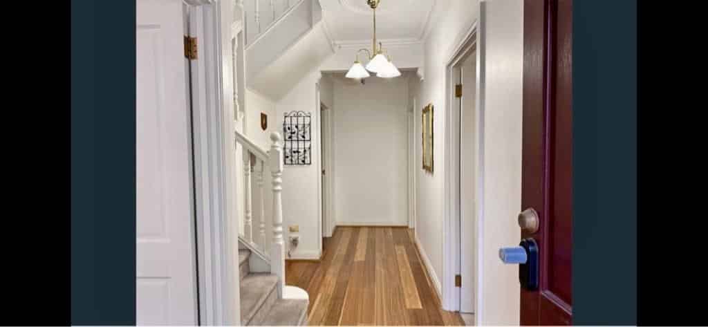 Room 1 - Amenities?w=400&h=260&fit=crop&q=40&auto=format&trim=auto