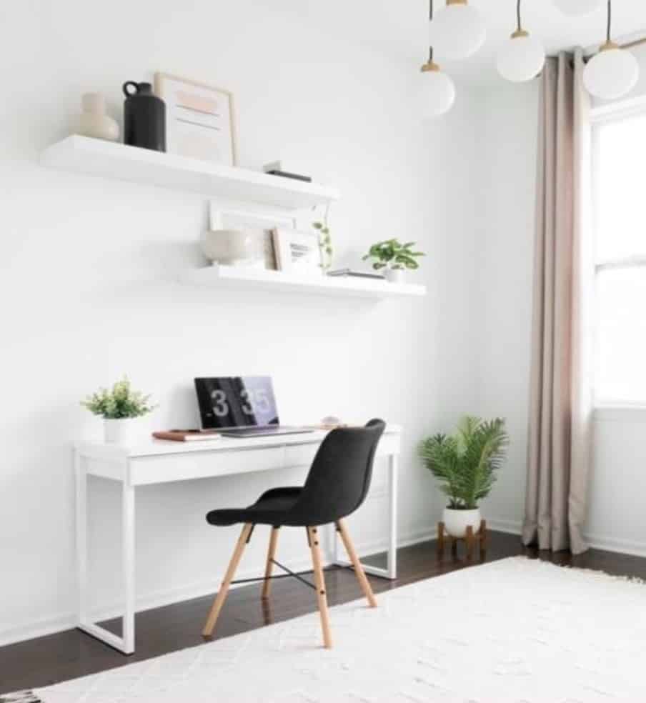 Room in a 6 Bedroom Apartment, Wilmslow Rd, Withington, Manchester M20 4AW - Manchester, England, United Kingdom - Bedroom 2 - Amenities