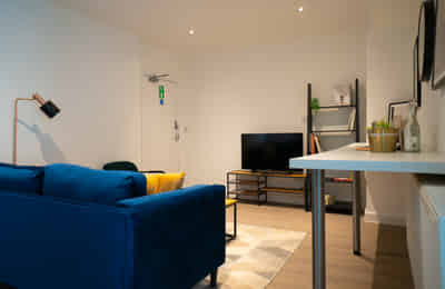 Room in a 17 Bedroom Apartment, Well Meadow Drive, Sheffield, S3 7HP - Sheffield, England, United Kingdom - Common Area