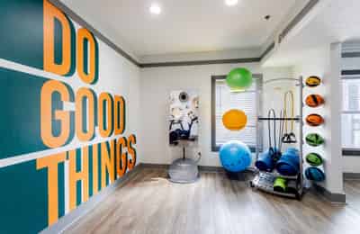 Commons At Knoxville, Knoxville - Knoxville, Tennessee, United States - Amenities