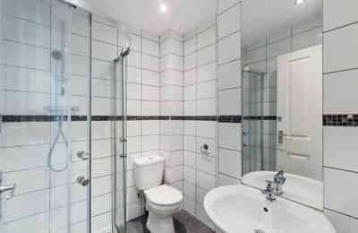 Bedroom 2 - Kitchen?w=400&h=260&fit=crop&q=40&auto=format&trim=auto