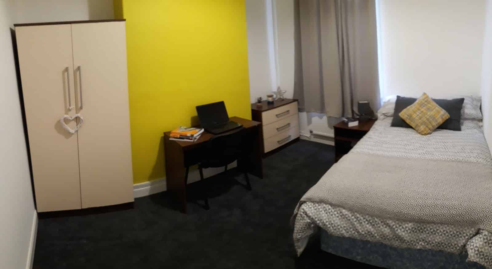 Room in a 6 Bedroom Apartment, 154 Marton Road, Middlesbrough - Middlesbrough, England, United Kingdom - Bedroom 1 - Bedroom