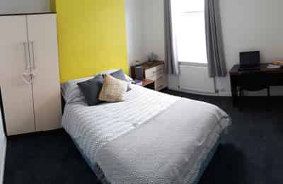 Room in a 6 Bedroom Apartment, 16 Woodlands Road, Middlesbrough - Middlesbrough, England, United Kingdom - Bedroom 2 - Bedroom