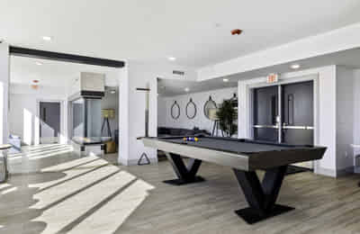 Amenities?w=400&h=260&fit=crop&q=40&auto=format&trim=auto