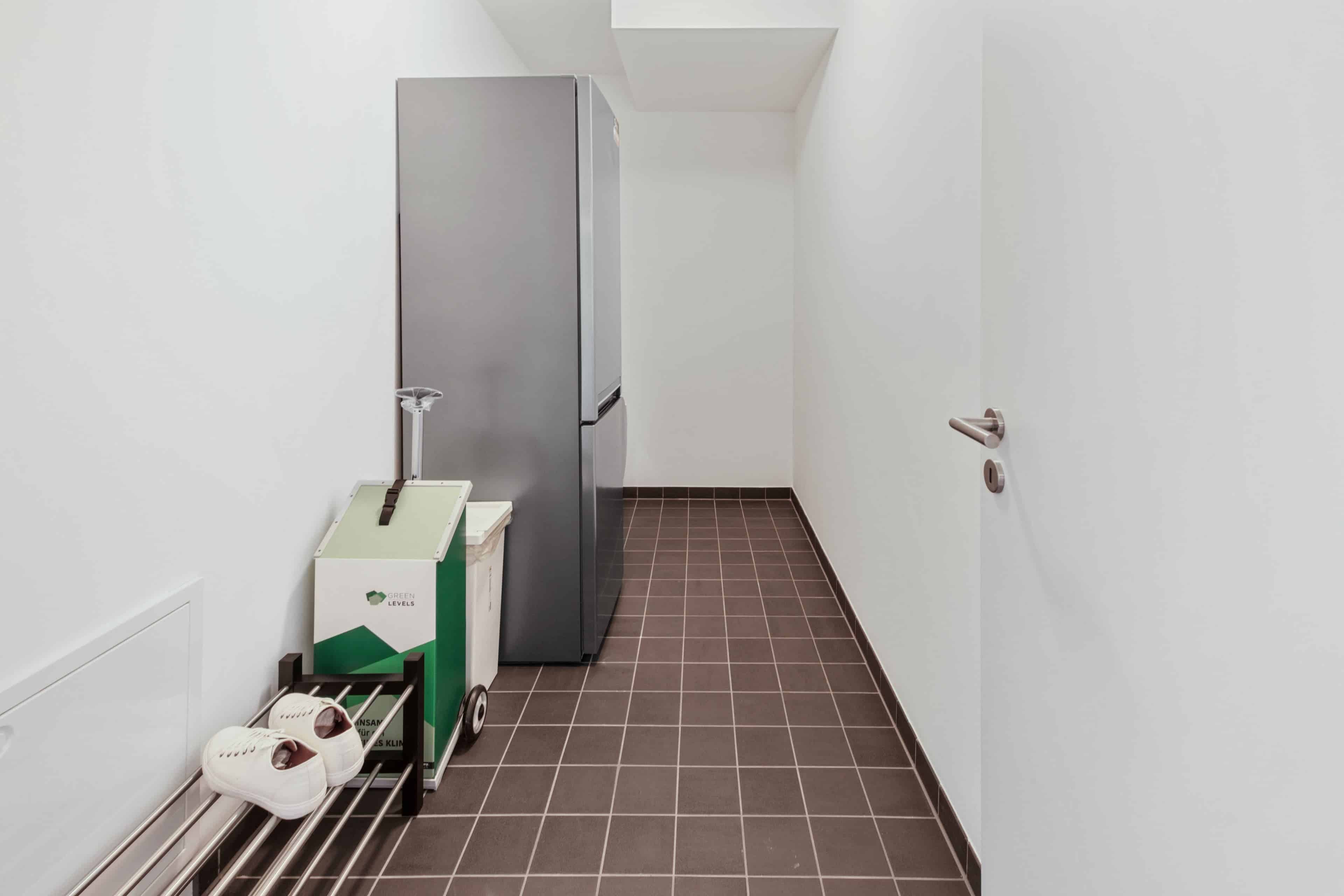 Kitchen?w=400&h=260&fit=crop&q=40&auto=format&trim=auto