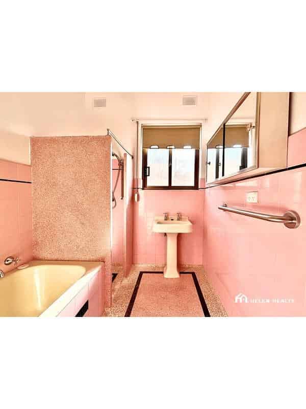 Room 2 - Kitchen?w=400&h=260&fit=crop&q=40&auto=format&trim=auto