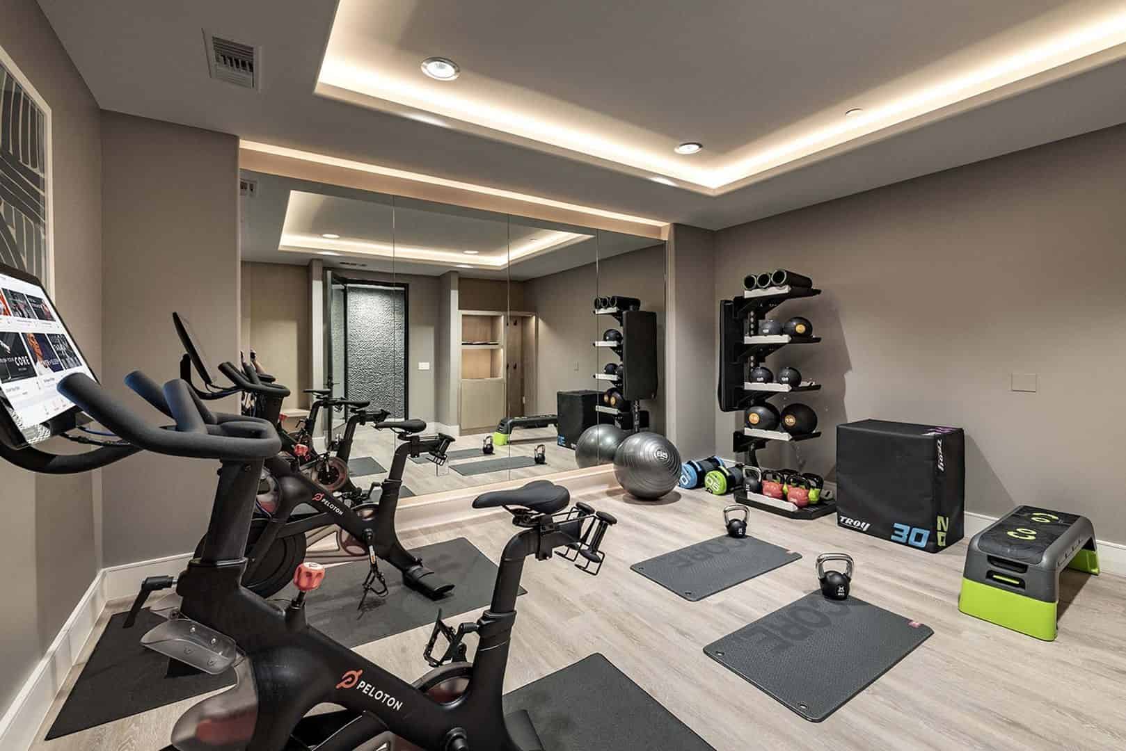 2801 Main St, Irvine - Irvine, California, United States - Amenities